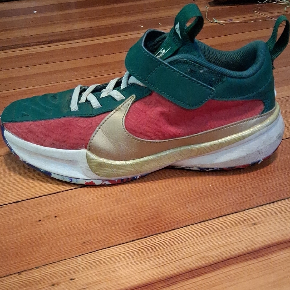 Nike Green and Gold Athletic Shoe